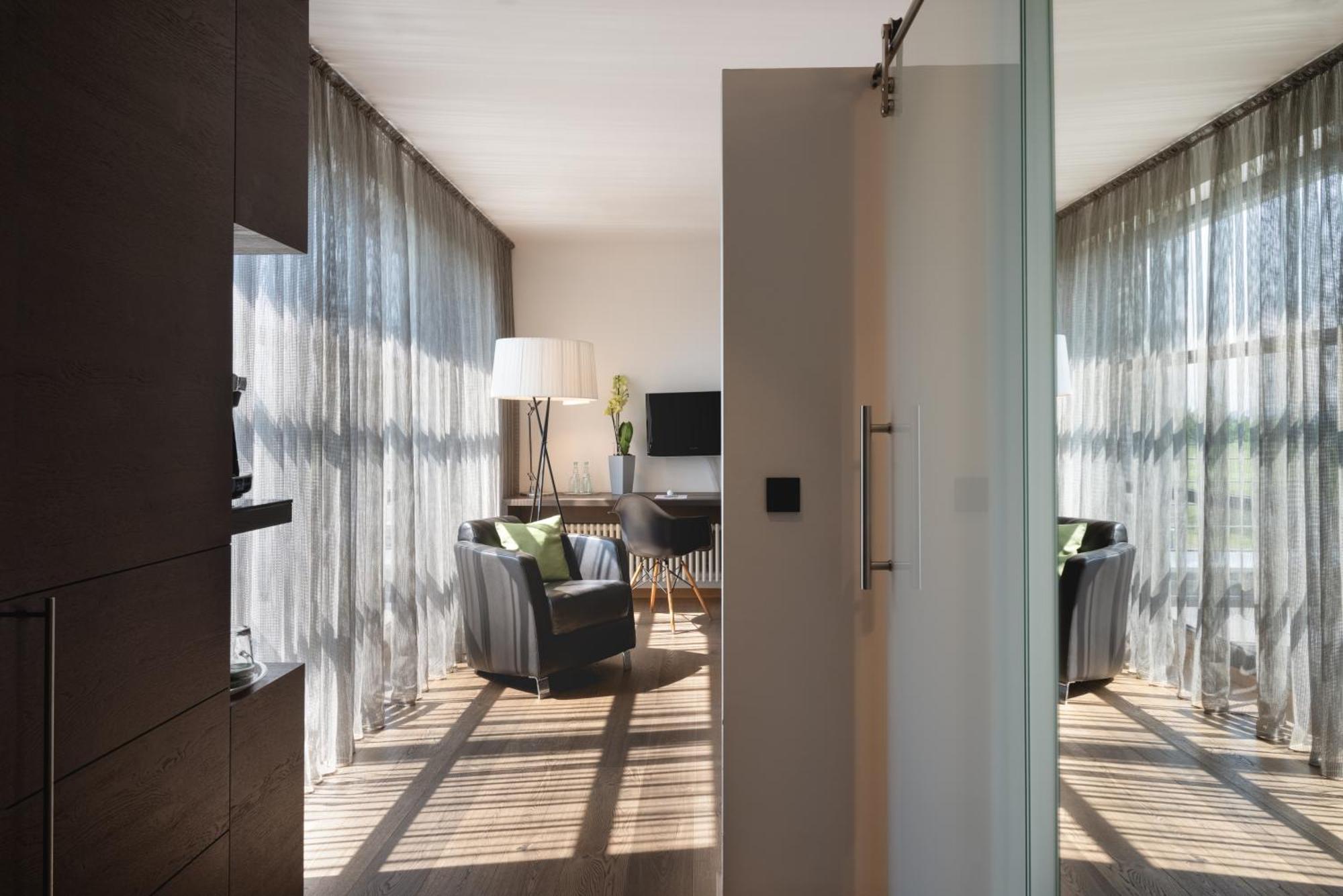 Golfhotel Gut Neuenhof Frondenberg Ngoại thất bức ảnh