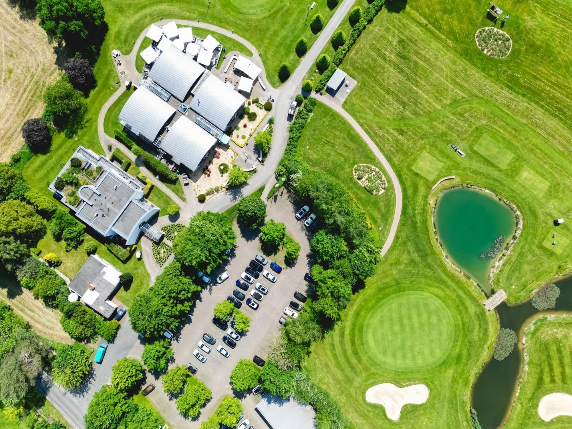Golfhotel Gut Neuenhof Frondenberg Ngoại thất bức ảnh